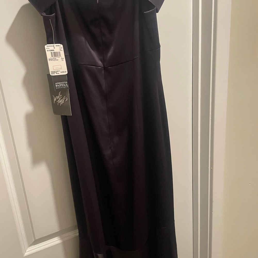 Adrianna Papell Black V-neck Sleeveless Cocktail Dress